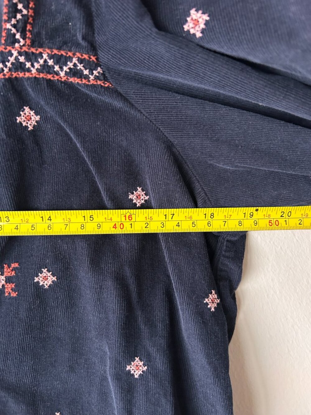 Madewell Embroidered Corduroy Button-Back Peplum Top Navy Floral Puff Sleeve L - Picture 7 of 9